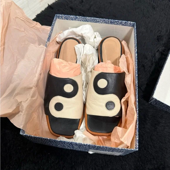 Paloma Wool Balance Talia Yin Yang Leather Heels - Picture 8 of 8